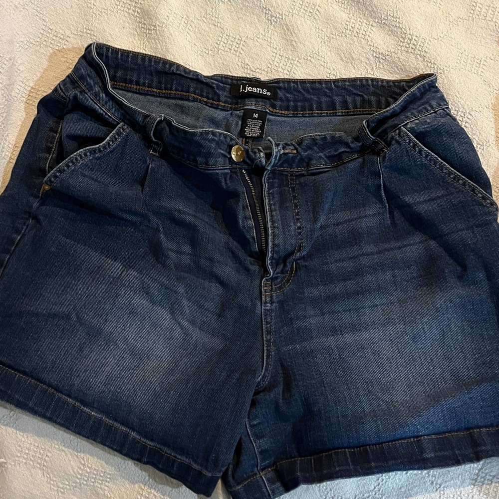 d. jeans Women's Dark Blue Jean Shorts